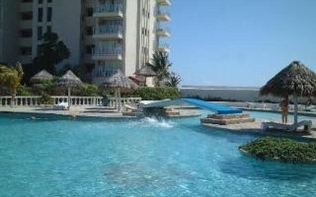 Room-ocean View Room #1202near The Clubs