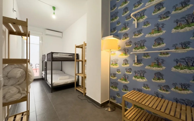 AinB Barcelona Sants Apartments
