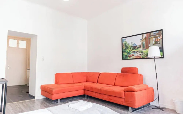 Affordable 1BR Near U6 Schoepfwerk