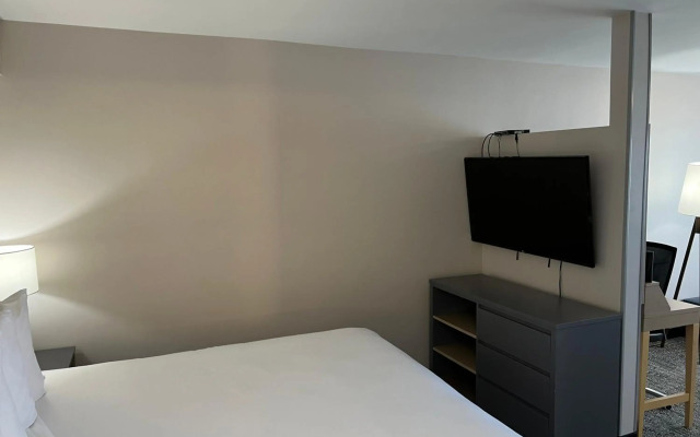 Country Inn & Suites by Radisson, Vallejo Napa Valley, CA
