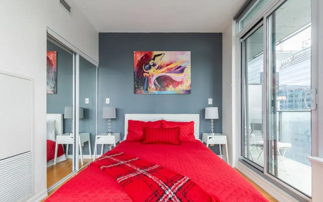 Sky View Suites - Maple Leaf Square