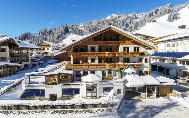 Hotel Kristall - Adults only