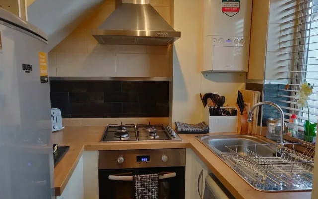 Waterfront Apartment In The Heart Of St Neots
