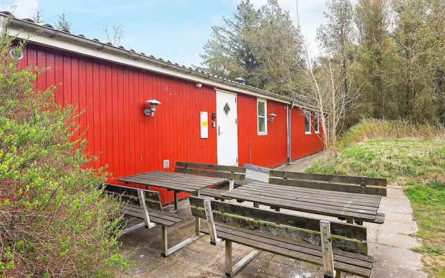 20 Person Holiday Home in Oster Assels