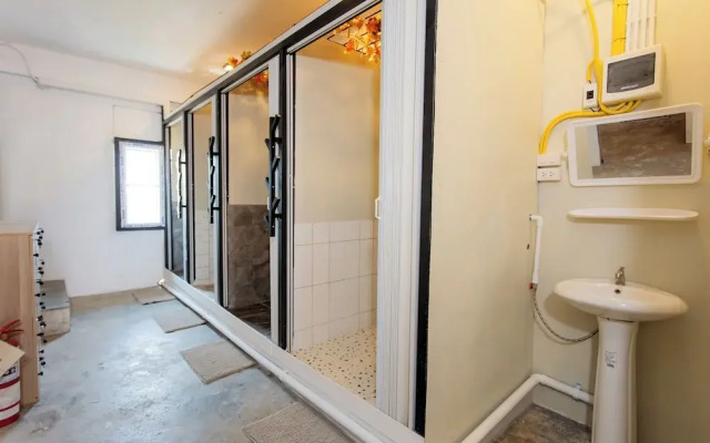 Nomad Plus Life Hostel Pattaya
