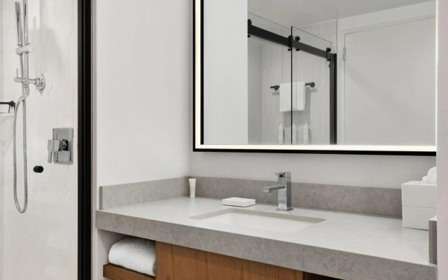Marriott Marina del Rey