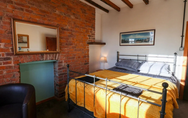 16 St. Sepulchre Street