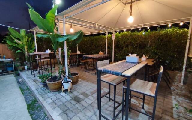 Ban Kaeng Resort