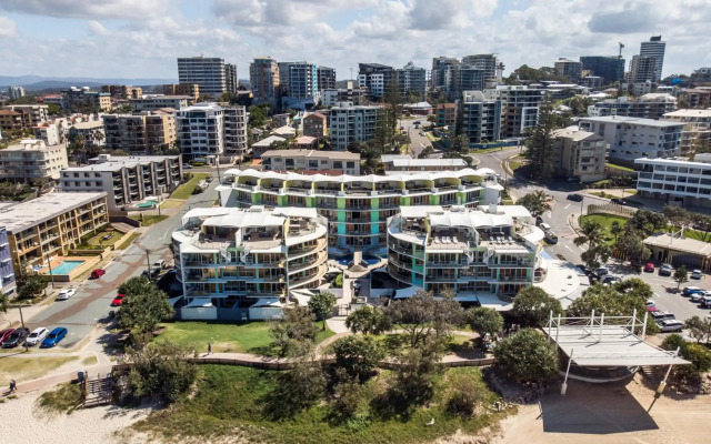 Rolling Surf Resort