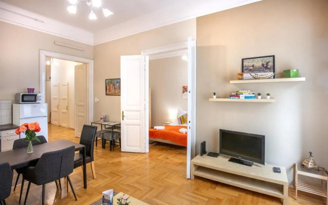 ORANGEHOMES Kalvin Sq 2 bedroom apartment
