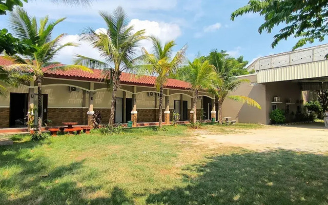 Bandengan Beach Hotel Jepara 2