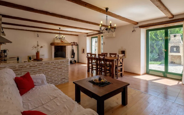Wonderful Holiday Home in Pula