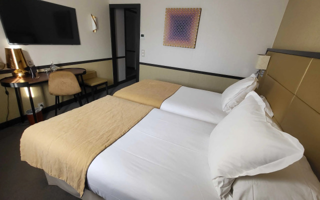 Hotel Paris Neuilly
