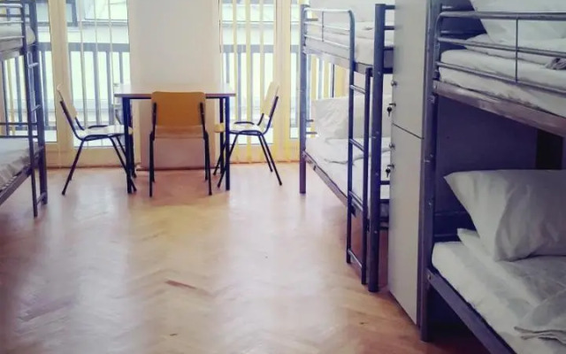 Sleep Inn Hostel