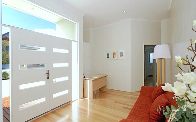 Burns Beach Bed & Breakfast