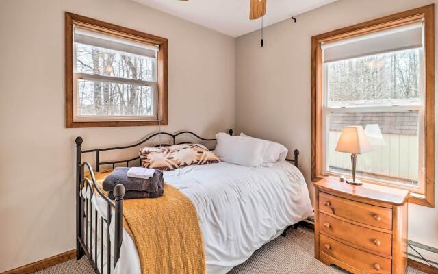 Albrightsville Cabin w/ Fire Pit: Swim, Hike & Ski