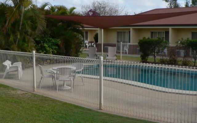 Country Emerald Explorers Inn