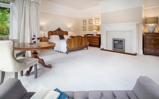 Richmond Place - Apartment in Private Mansion