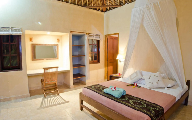 Mushroom Beach Bungalow