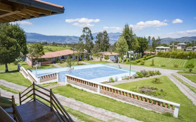 Condor Antisana Lodge