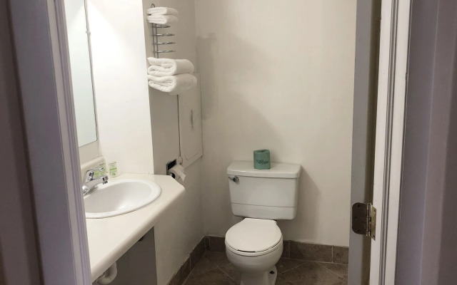 OYO Hotel Starlite Seneca Falls