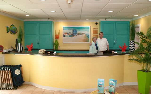 Cayman Suites Hotel