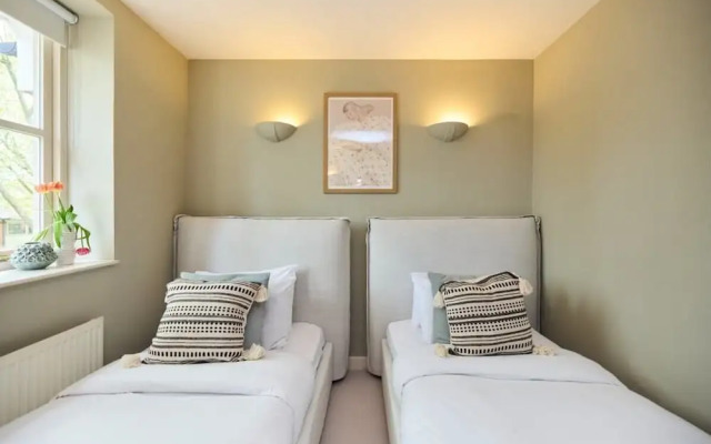 Chiswick Views & Space Elegant 3bdr Duplex With Parking