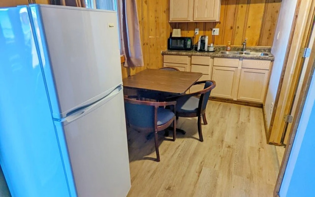 Teton Court Motel