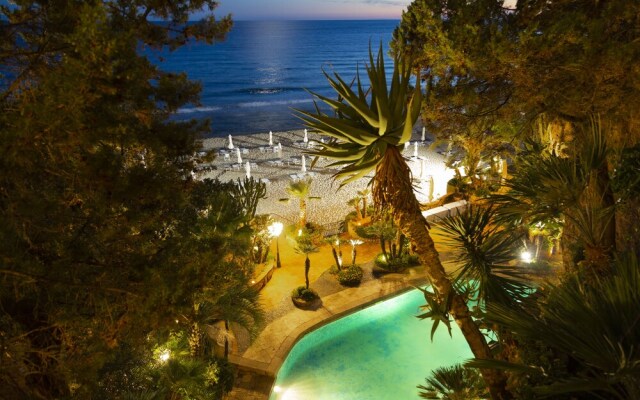 Aeneas' Landing Resort