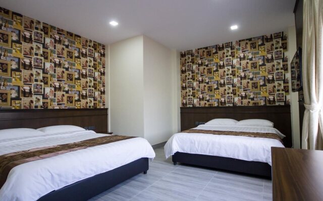 Islander Lodge