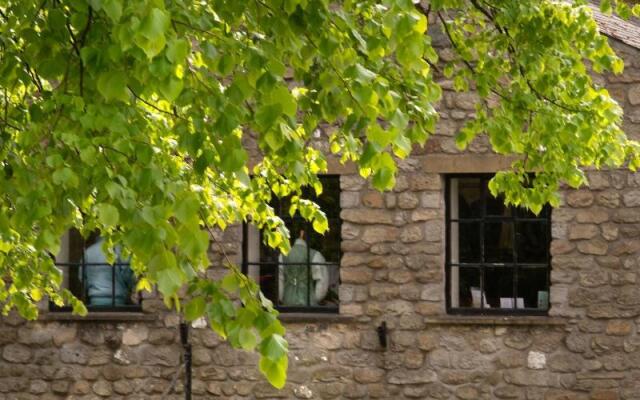 The Maypole Inn
