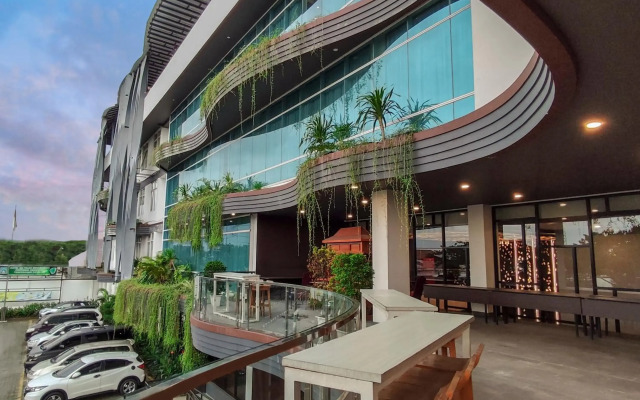 Aveon Hotel Yogyakarta by Daphna Management
