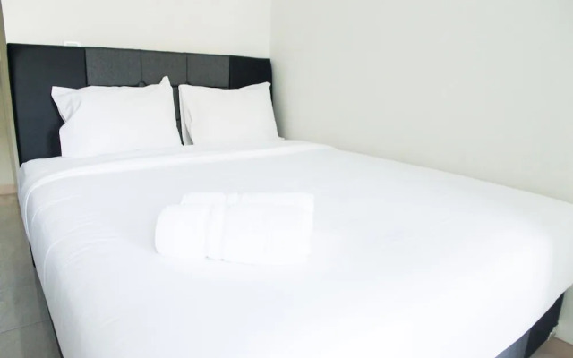 Pool View Studio Apartment @ Springlake Summarecon