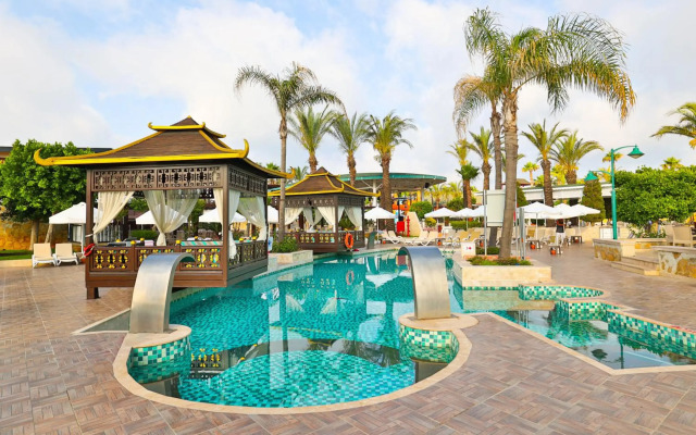 Crystal Family Resort & Spa – All Inclusive