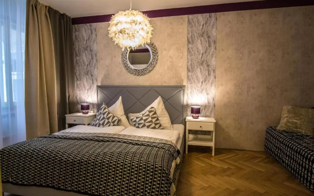Unique Apt 250M From The Charles Bridge