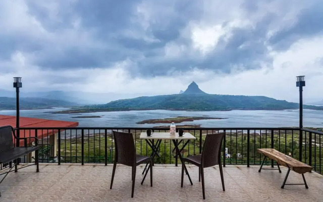 SaffronStays Blue Infinitum, Pawna