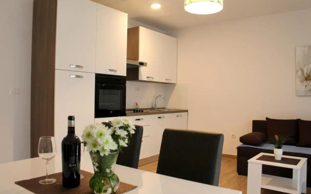 Apartments with a parking space Podaca, Makarska - 15475