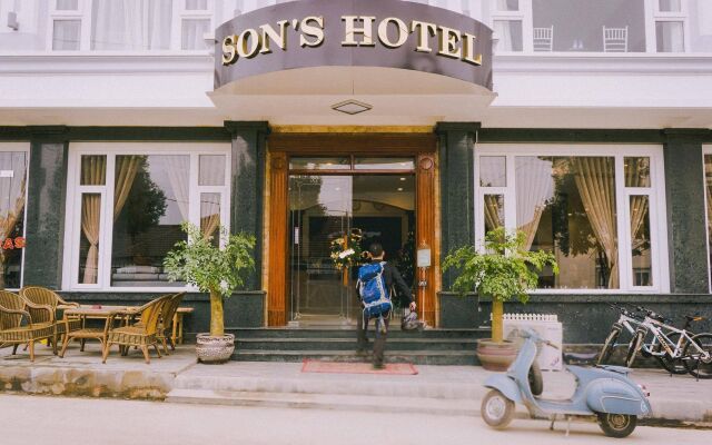 Son's Hotel