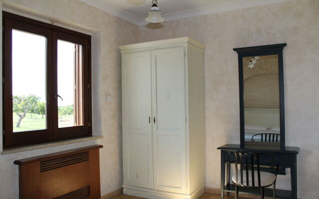 Borgo Donna Canfora
