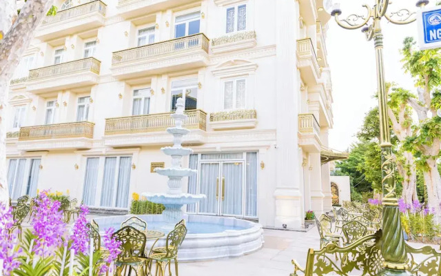 Leo Mansion Luxury Serviced Apartment