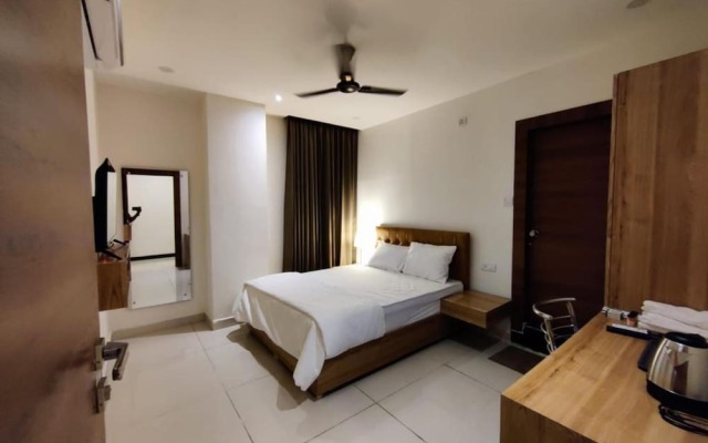 Hotel Hibiscus Tree- Bachupally