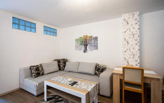 Karastoyanovi's apartment 2