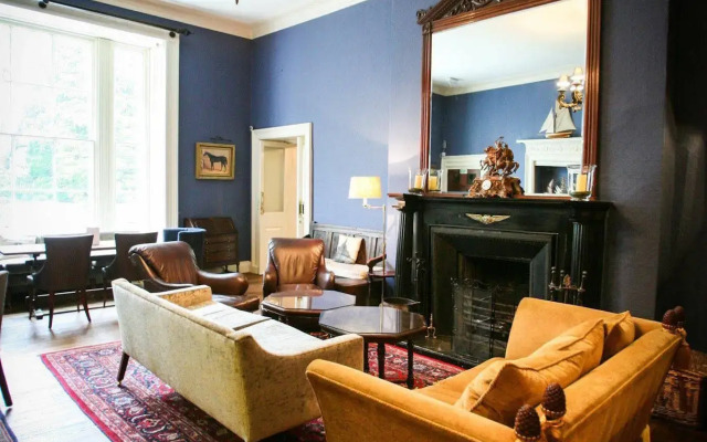 Storrs Hall Hotel