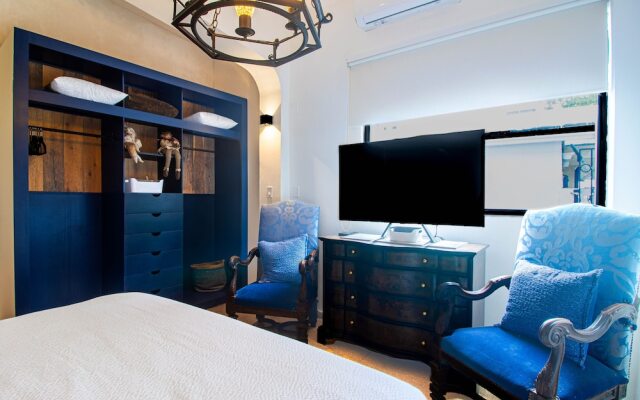 Villa Azure Ocean Suites
