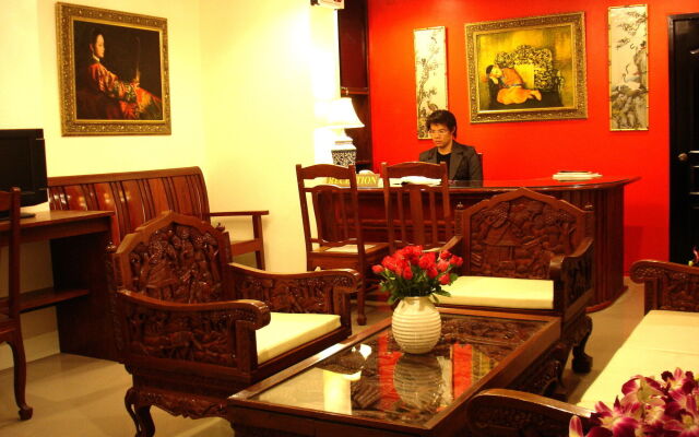 The Bang Khun Phrom Suites