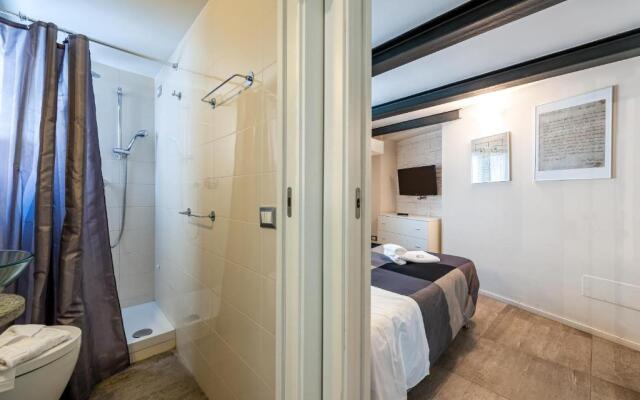 IREX Tevere Sant Angelo private apartment