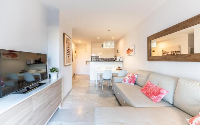 Lucia in L'Escala with 1 bedrooms and 1 bathrooms