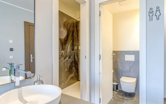 Icon H 203 Suite Micro-living