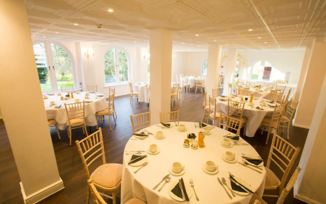 Gray Manor Hotel