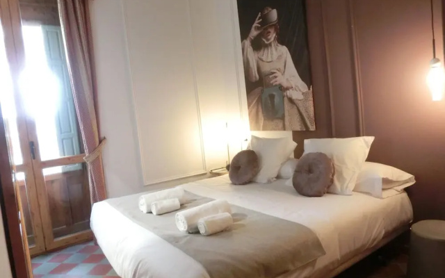 Les Monges Palace Boutique